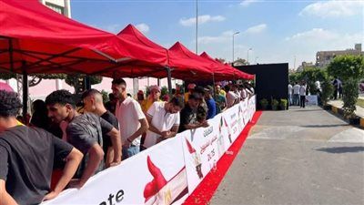 "شهيدة الواجب الانتخابي".. صرف 10 آلاف جنيه إعانة عاجلة لأسرة موظفة توفت أثناء توجهها للإشراف على الانتخابات - الخليج الان