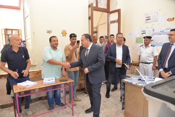 لليوم الثاني.. محافظ أسيوط يواصل جولاته الميدانية على اللجان الانتخابية لمتابعة سير انتخابات مجلس الشيوخ 2025 - الخليج الان