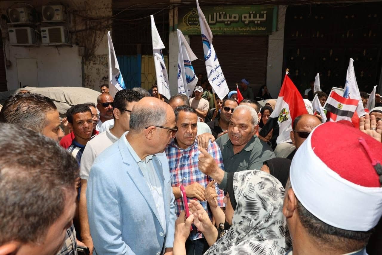 تزايد أعداد الناخبين امام اللجان في المنيا .. والمحافظ : نحن في استحقاق انتخابي مهم - الخليج الان