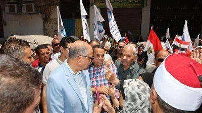 تزايد أعداد الناخبين امام اللجان في المنيا .. والمحافظ : نحن في استحقاق انتخابي مهم - الخليج الان