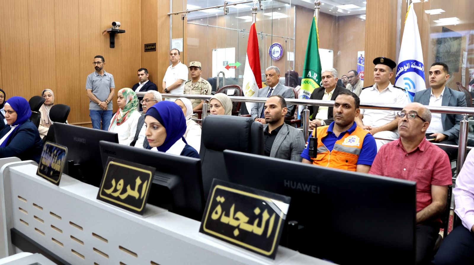 محافظ الإسماعيلية يتابع سير العملية الانتخابية في يومها الثاني من انتخابات مجلس الشيوخ 2025 - الخليج الان