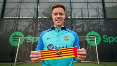 برشلونة يسحب شارة القيادة من تير شتيجن بقرار من فليك والإدارة - الخليج الان