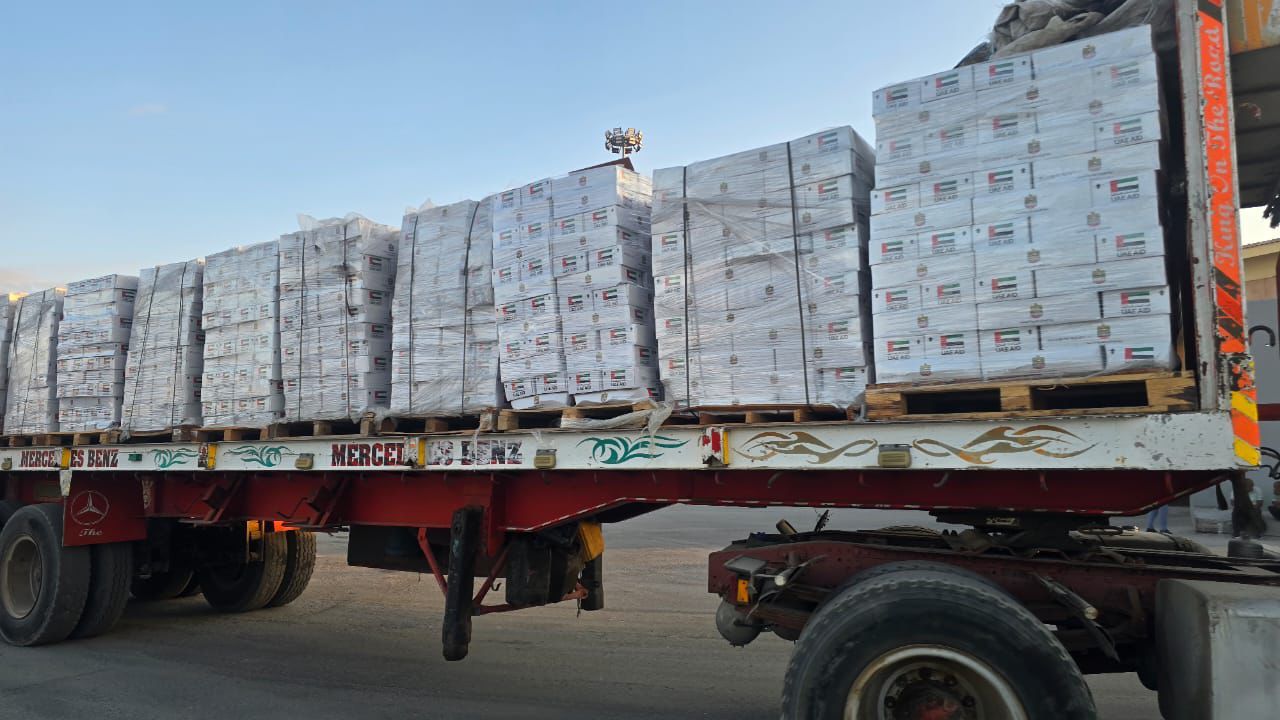 «بالتنسيق مع مصر».. 32 شاحنة مساعدات إماراتية تدخل معبر كرم أبو سالم تمهيداً لوصولها غزة - الخليج الان