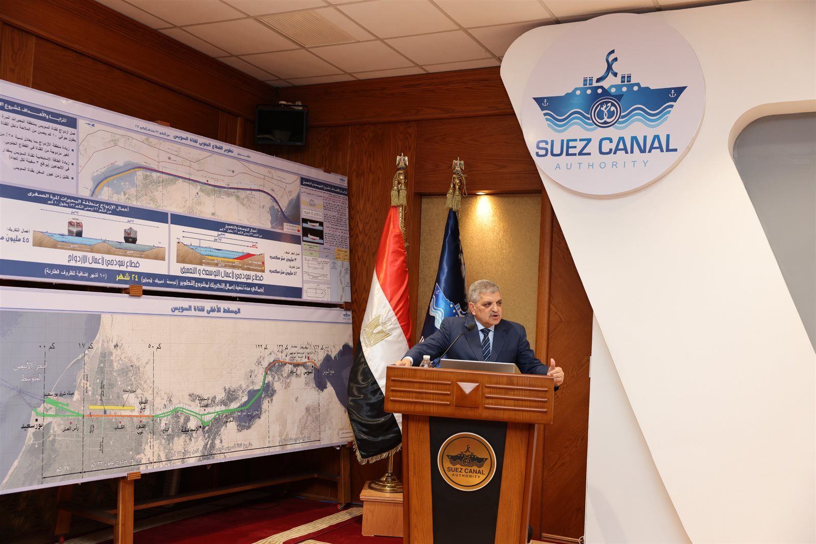 رئيس هيئة قناة السويس يلتقي وفدا دبلوماسيا من المرشحين لتولي مهام التمثيل الدبلوماسي لمصر في الخارج|تفاصيل - الخليج الان