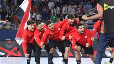 أحفاد الفراعنة يهزمون البحرين ويتأهلون إلى الدور الرئيسي في مونديال اليد تحت 19 عامًا - الخليج الان