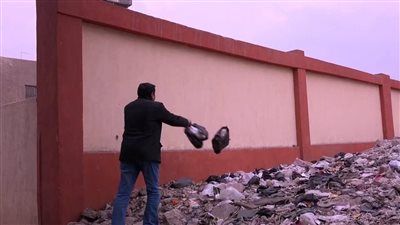 النقل تناشد المواطنين المشاركة معها في التوعية من مخاطر القاء المخلفات والقمامة على شريط السكك الحديدية او في حرم السكة الحديد - الخليج الان