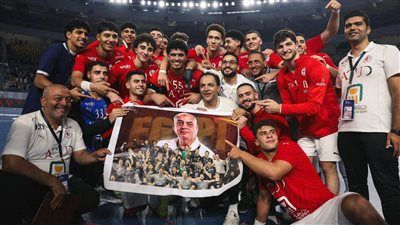 لقطة اليوم.. لاعبو منتخب مصر يحتفلون بالفوز على كوريا بصورة طارق محروس - الخليج الان