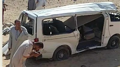 وقوع حادث انقـ ـلاب ميكروباص بالفيوم يؤدي لإصابة 5 أشخاص - الخليج الان