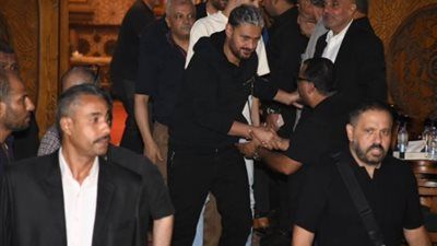 رامز جلال وأشرف زكي وإدوارد.. أبرز حضور عزاء سيد صادق بمسجد الشرطة - الخليج الان