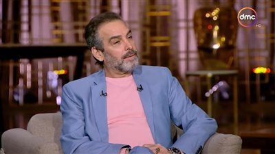 أحمد عبد العزيز بعد اتهامه بتجاهل مصافحة معجب: كان سوء تفاهم وانا واحد منكم - الخليج الان