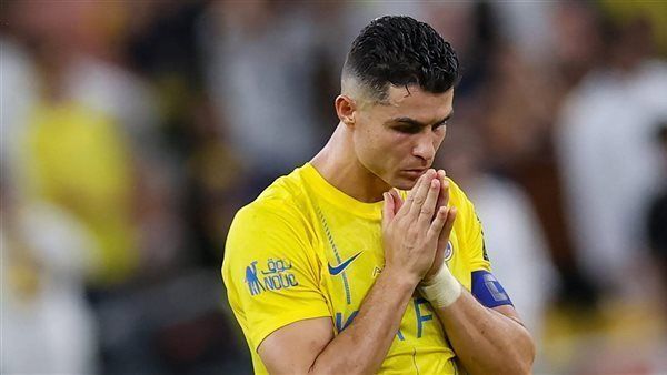 بنزيما وماني وكوليبالي ضمن قائمة أعلى اللاعبين أجراً في الدوري السعودي ورونالدو في الصدارة وحيداً - الخليج الان