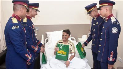 المتحدث العسكرى : القوات المسلحة تنظم زيارات لعدد من طلبة الأكاديمية العسكرية المصرية والكليات العسكرية لمستشفى أهل مصر لعلاج الحروق - الخليج الان