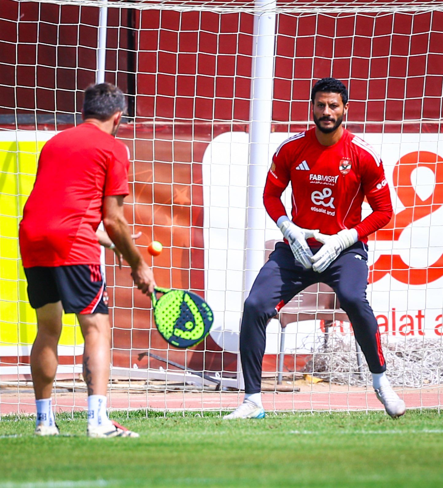 بالصور.. الأهلي يواصل تدريباته استعدادًا لمواجهة فاركو في الدوري - الخليج الان