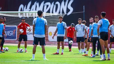 بالصور.. الأهلي يواصل تدريباته استعدادًا لمواجهة فاركو في الدوري - الخليج الان