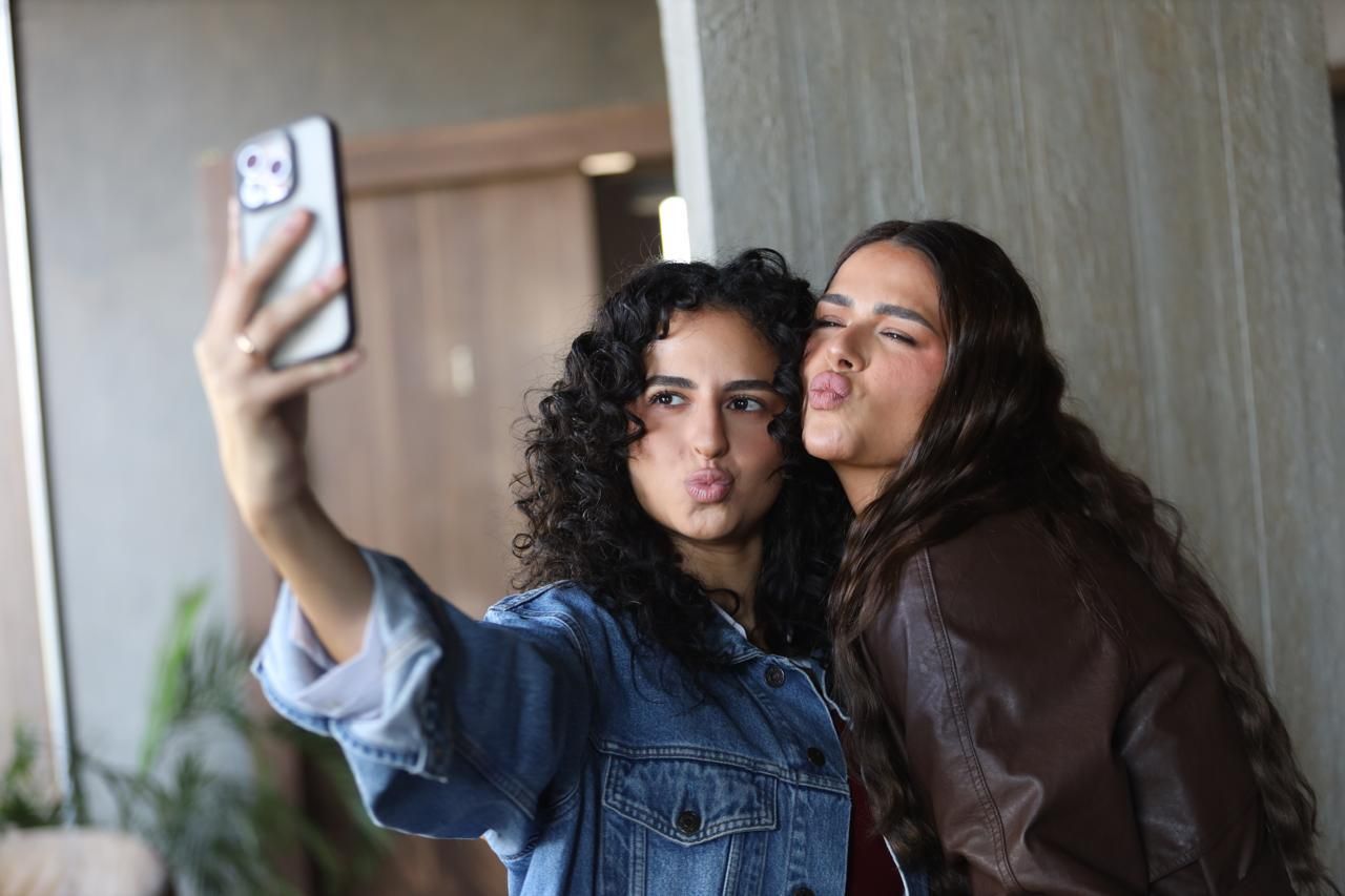 هناد مهنا تكتشف خيانة زوجها مع أقرب صديقاتها.. أحداث صادمة في الحلقة الأولى من بتوقيت 2028 - الخليج الان