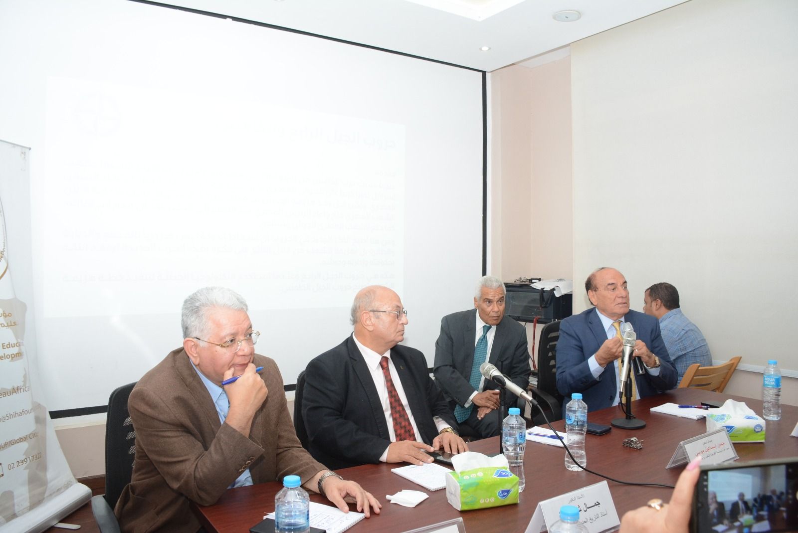 في ندوة فكرية.. اللواء سمير فرج: "الرئيس السيسي يقبض على جمرة نار.. وموقفه من فلسطين بطولة - الخليج الان