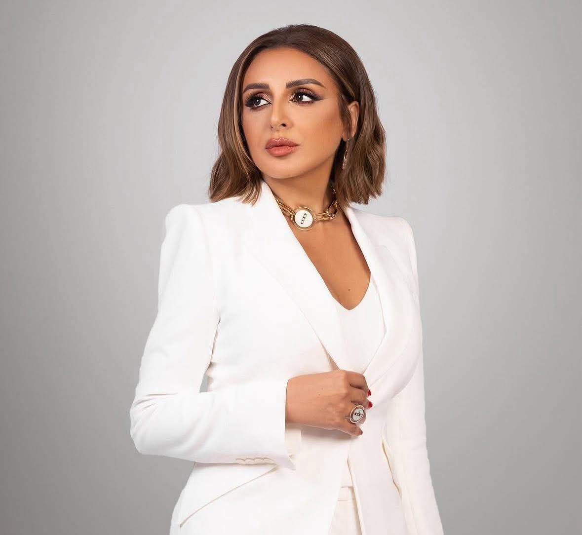 بتعاني من ألم شديد.. محمود سعد يكشف أخر تطورات الحالة الصحية لـ أنغام - الخليج الان