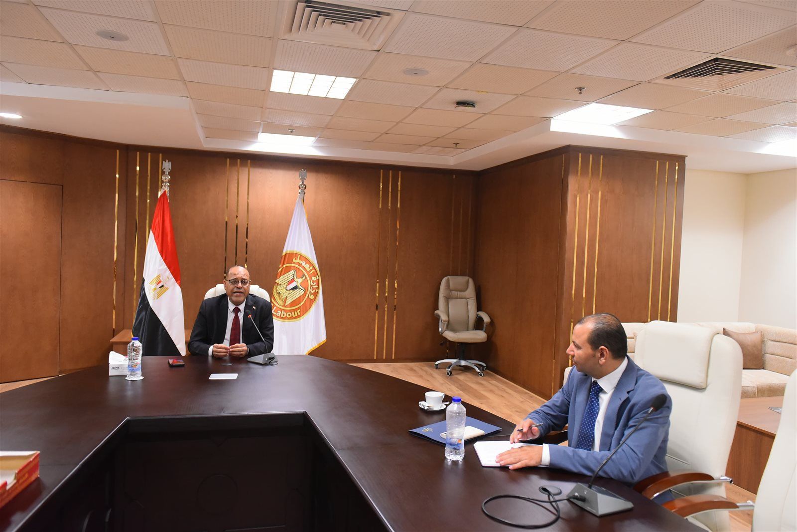 حريصون على مُشاركة الجميع في صياغة "القرارات التنفيذية" لقانون العمل الجديد - الخليج الان