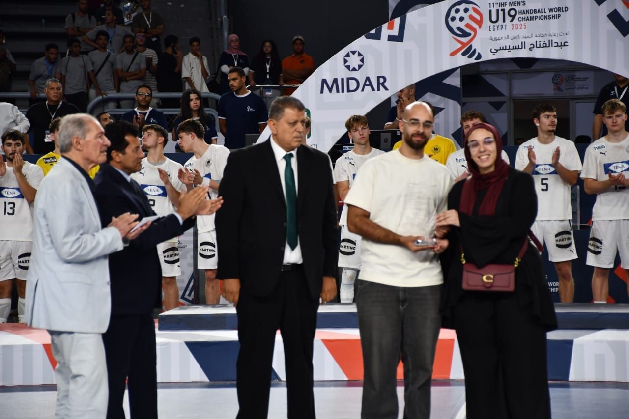 تكريم اسم الراحل علاء السيد في ختام بطولة العالم لكرة اليد تحت 19 عام - الخليج الان