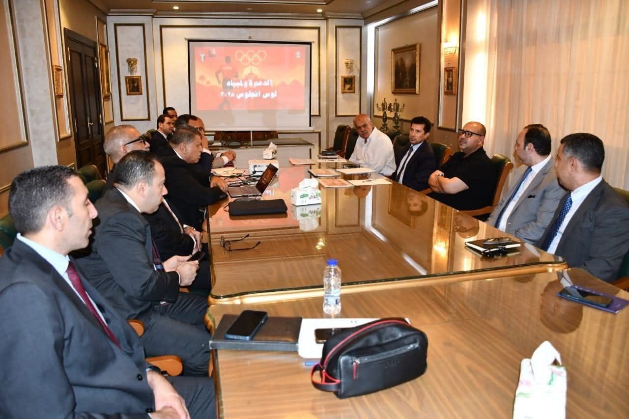 وزير الرياضة ورئيس الأولمبية يستعرضان خطط الاستعدادات لأولمبياد لوس أنجلوس - الخليج الان
