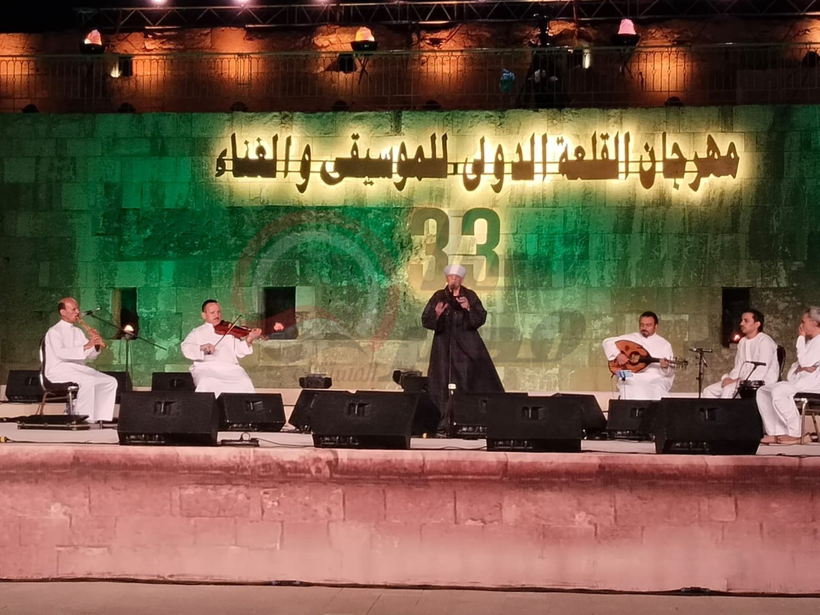 بالصور.. الجلباب الصعيدي يسيطر في حفل ياسين التهامي بمهرجان القلعة الدولي 2025 - الخليج الان