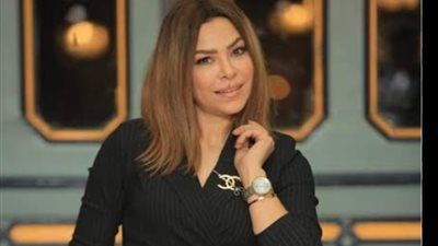 بعد استغاثتها.. تفاصيل سرقة ألفت عمر في باريس - الخليج الان