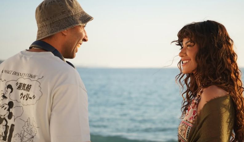 كريم العدل يشارك كواليس جديدة من الحلقة 10 بمسلسل 220 يوم - الخليج الان