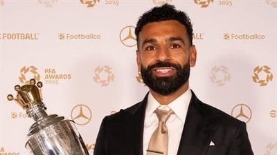 للمرة الثالثة في تاريخه: محمد صلاح يحصل على جائزة أفضل لاعب في الدوري الإنجليزي 2024/2025 من رابطة المحترفين - الخليج الان