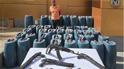 ضبط عنصر إجرامي بحوزته أسلحة نارية و3 أطنان سولار بأسوان - الخليج الان