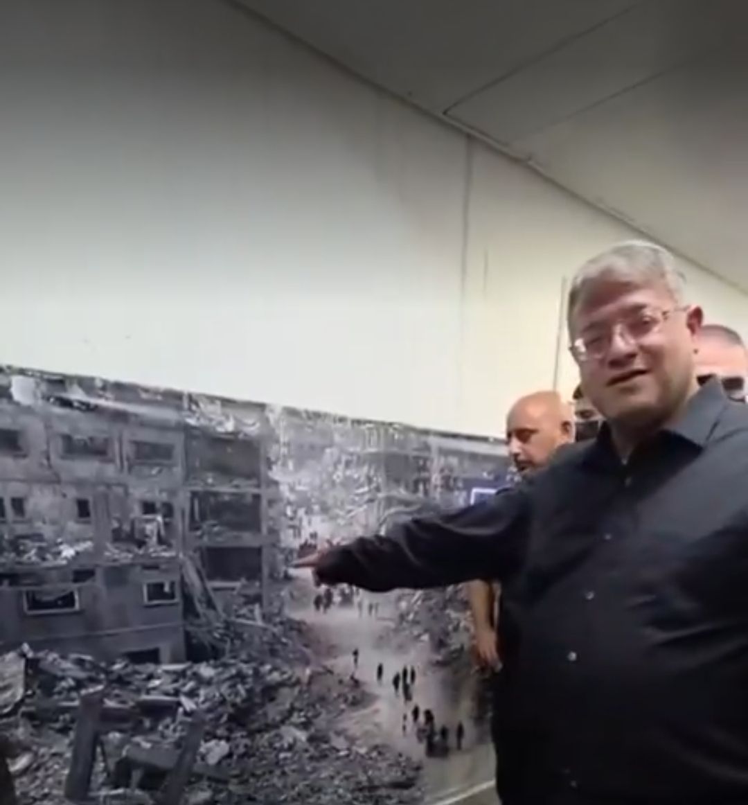 «تباهى بتدمير المدينة».. وزير الأمن الإسرائيلي يجبر الأسرى الفلسطينيين على مشاهدة دمار غزة - الخليج الان