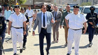 مدير أمن الفيوم يقود حملة موسعة لإزالة الإشغالات والتعديات بالحواتم وضبط المخالفين - الخليج الان