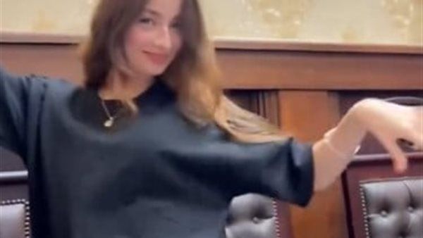 اعتذرت عنه النقابة.. القصة الكاملة لـ فيديو الرقص داخل إحدى قاعات المحاكم - الخليج الان