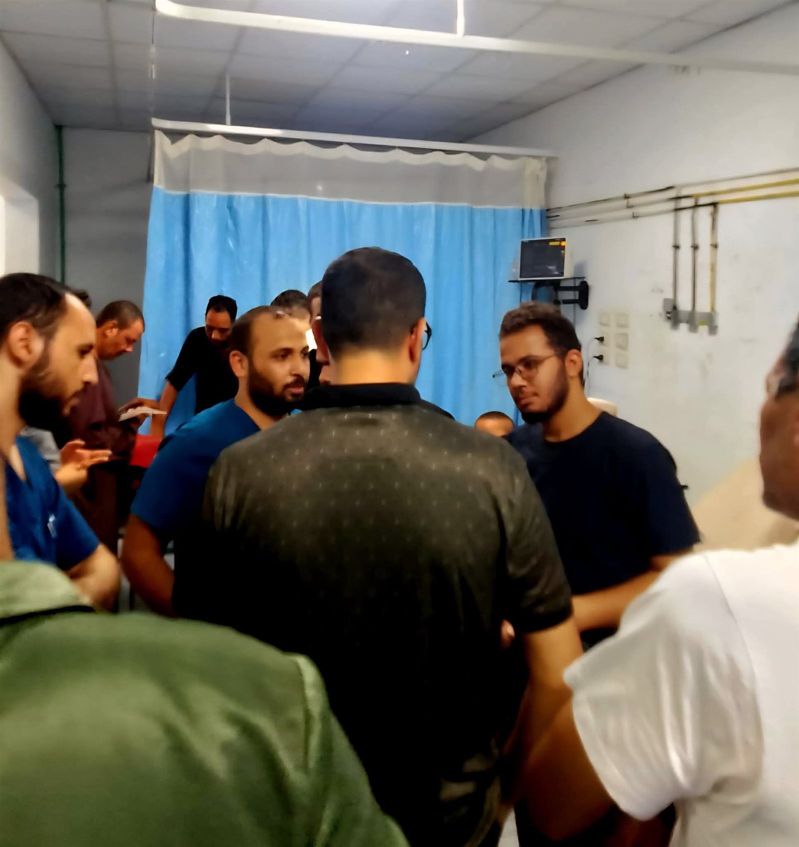 وكيل مستشفى الفيوم العام يقوم بمرور مفاجئ لضمان جودة الخدمات الطبية - الخليج الان