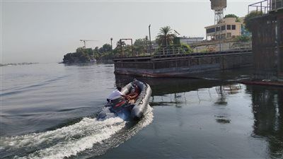 الحكومة تطمئن المواطنين: بقعة زيتية خفيفة بالنيل.. ومحطات مياه الشرب لم تتأثر - الخليج الان