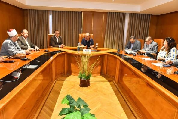 محافظ أسيوط يطلق حزمة مبادرات تنموية وخدمية بالتعاون مع المديريات والمجتمع المدني - الخليج الان