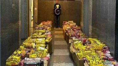1,200 مليون قطعة.. ضبط أحد الأشخاص لإتجاره فى الألعاب النارية بالطرية - الخليج الان