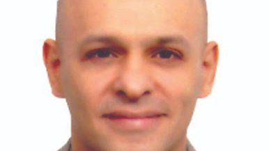 بعد تريند «بشحت بالجيتار».. متحدث نقابة الموسيقيين: ربط آلة موسيقية بالتسول هدم لقيمة الفن - الخليج الان