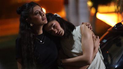 بسمة داود تدافع عن صديقتها في مسلسل ما تراه ليس كما يبدو.. صور - الخليج الان