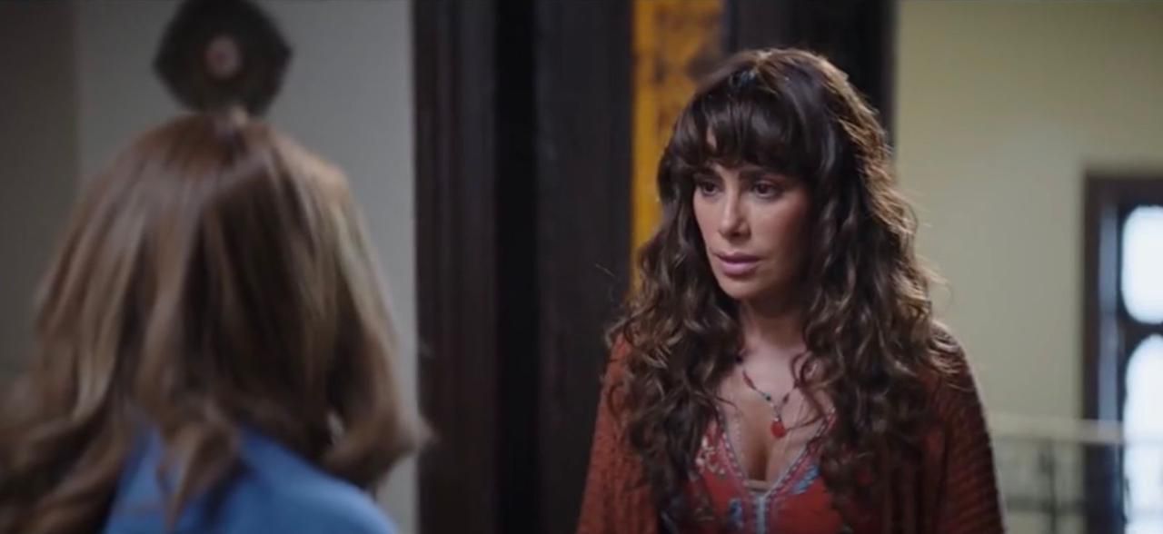 صبا مبارك في مأزق بين كريم فهمي وعلي الطيب في مسلسل 220 يوم الحلقة 13 - الخليج الان