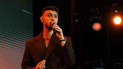 من لاجئ بالأردن إلى أصغر مدرب في The voice kids.. الشامي يكشف تفاصيل في حياته لأول مرة - الخليج الان