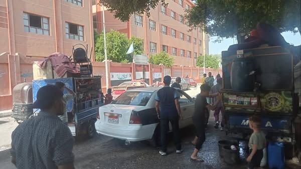 حملة مكبرة لإزالة إشغالات الباعة الجائلين بمنطقة الوليدية بحي شرق أسيوط - الخليج الان