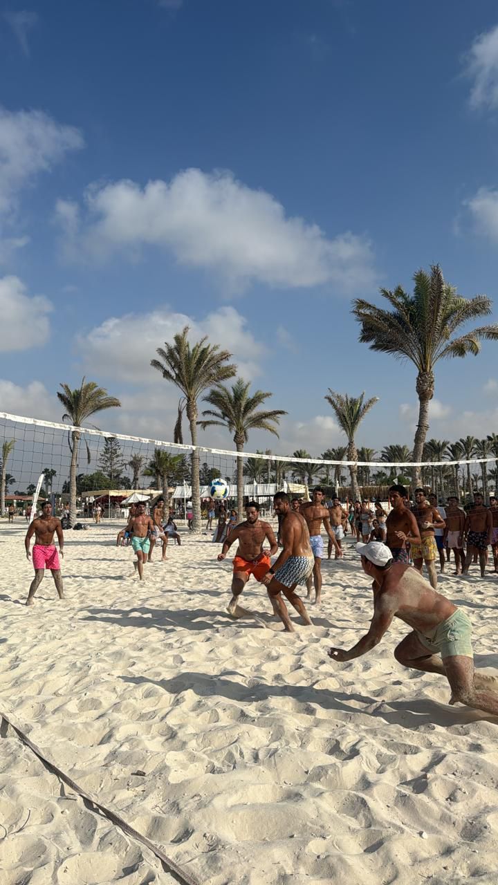 للعام الثاني علي التوالي .. إقامة البطولة السنوية للكرة الطائرة الشاطئية بقرية الدبلوماسيين بالساحل الشمالي - الخليج الان