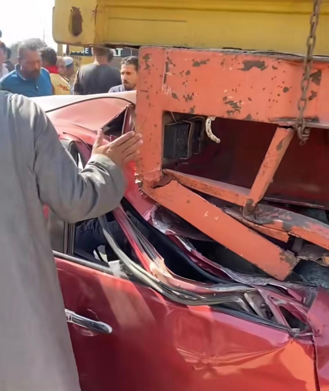 إصابة شاب في حادث تصادم بطريق "مصر – الإسماعيلية" الصحراوي - الخليج الان