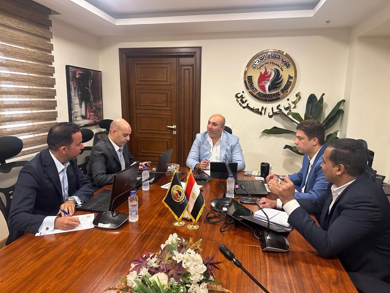 غرفة عمليات حماة الوطن تتابع التصويت في جولة الإعادة بانتخابات مجلس الشيوخ 2025 - الخليج الان