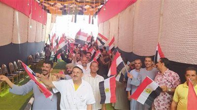 بأعلام مصر.. توافد المواطنين على لجان جولة الإعادة بانتخابات مجلس الشيوخ في الإسماعيلية - الخليج الان