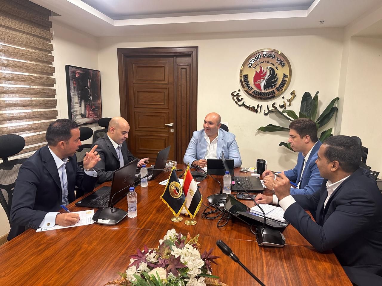 غرفة عمليات حماة الوطن تتابع التصويت في جولة الإعادة بانتخابات مجلس الشيوخ 2025 - الخليج الان