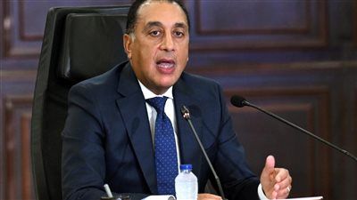 رئيس الوزراء يستعرض نماذج استجابات منظومة الشكاوى الحكومية لعدد من الحالات في قطاع الصحة - الخليج الان