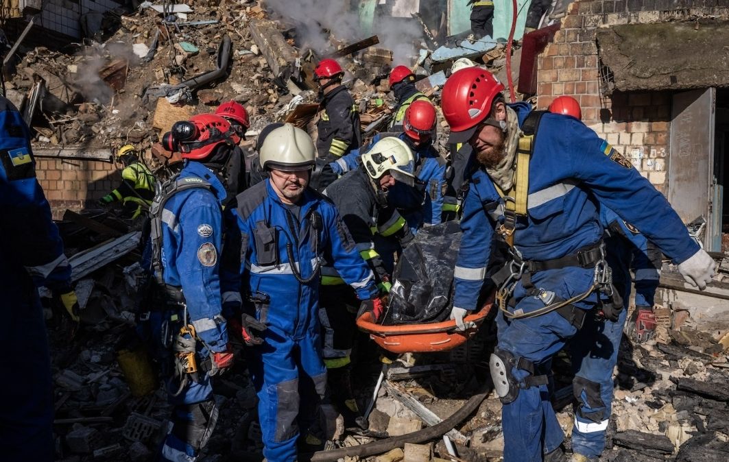 «طوفان غضب أوروبي».. قتلى وجرحى في هجوم روسي استهدف مقر الاتحاد الأوروبي في كييف - الخليج الان