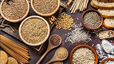 6 أنواع من الحبوب الكاملة.. كنز غذائي مهمل ينصح به الخبراء - الخليج الان
