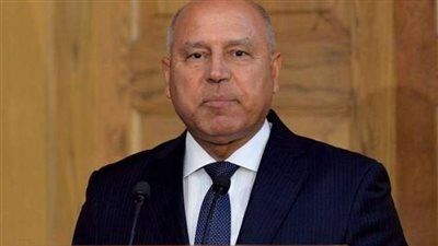 وصول وزير النقل إلى موقع خروج عربات قطار محافظة مطروح - الخليج الان